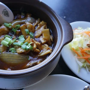 33. Chicken Clay Pot
