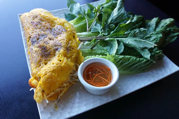 S7. Vietnamese Crispy Rice Cake