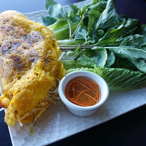 S7. Vietnamese Crispy Rice Cake